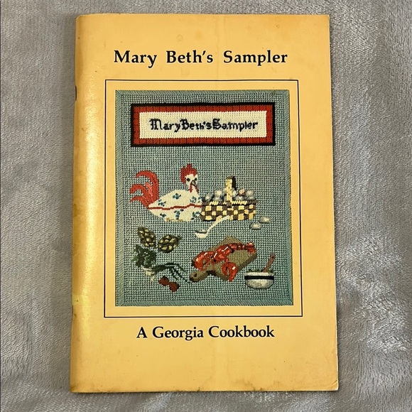 Assorted Recipe Book Collection - Picture 8 of 9